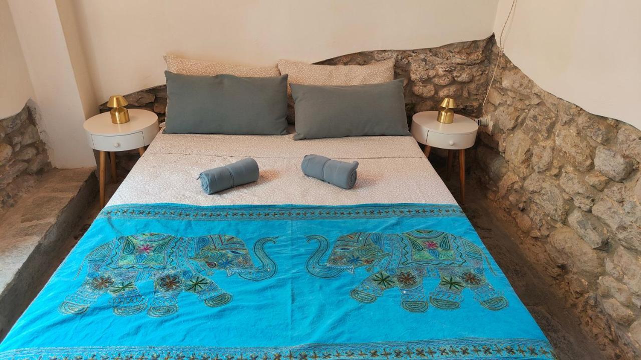 La Casa Delle Pietre Parlanti - Casa In Pietra Ai Piedi Del Parco Delle 5 Terre Bed & Breakfast Biassa Exterior photo