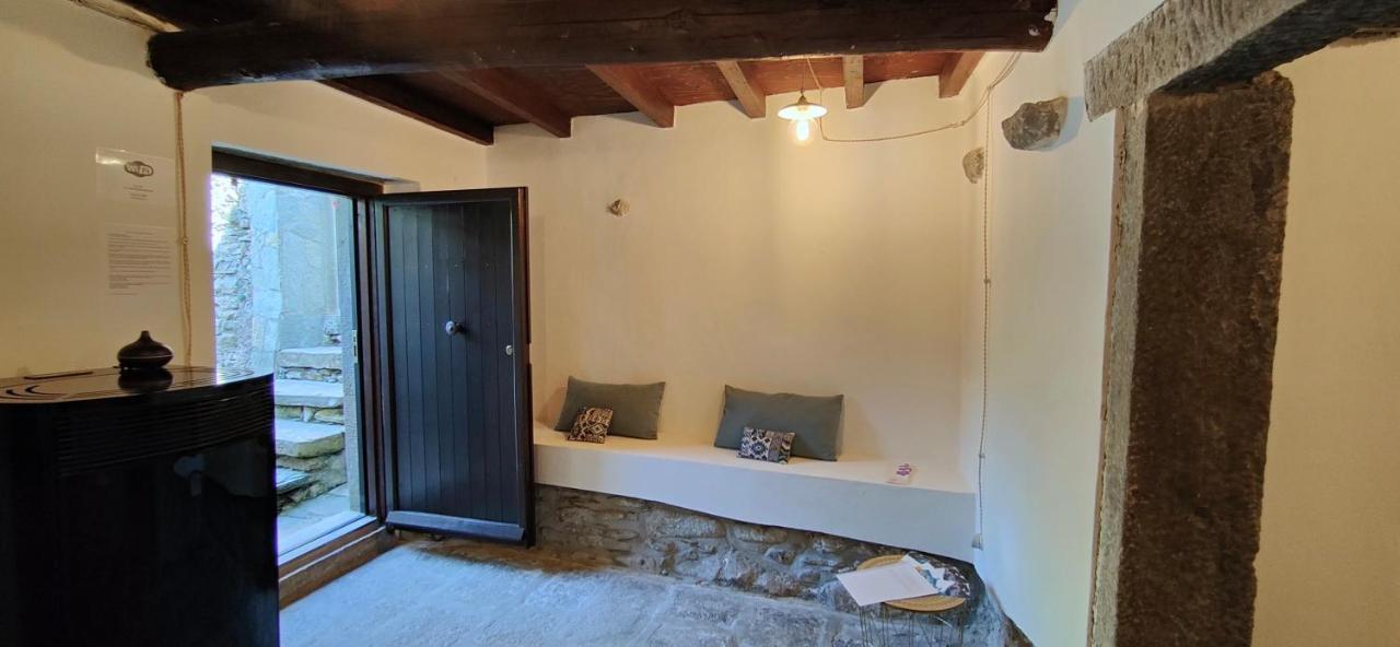 La Casa Delle Pietre Parlanti - Casa In Pietra Ai Piedi Del Parco Delle 5 Terre Bed & Breakfast Biassa Exterior photo